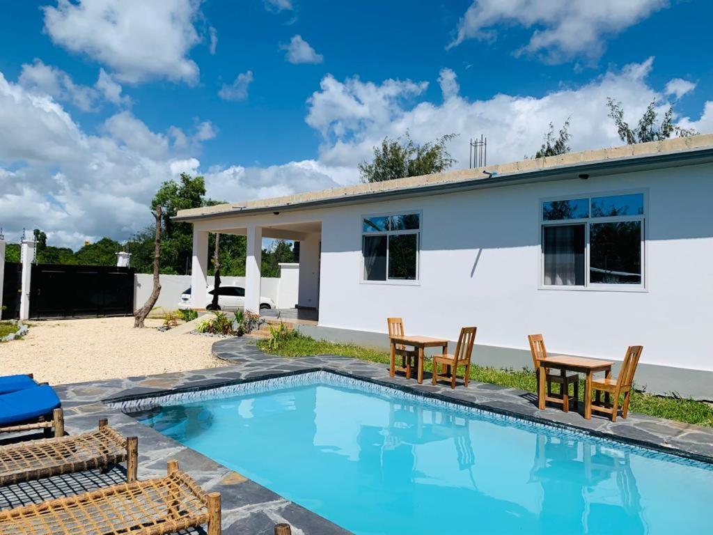 Villa Liam B&B Kiwengwa  Exterior photo